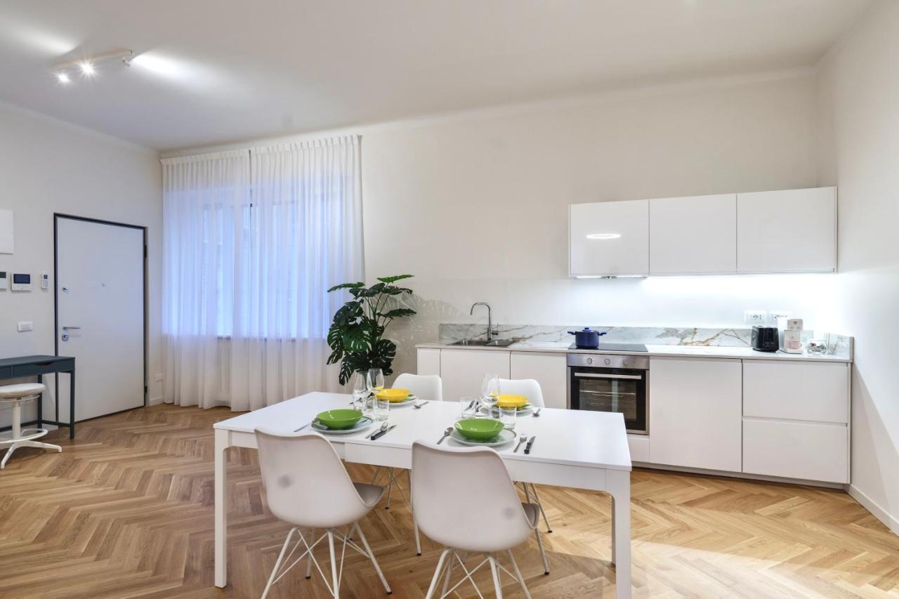 Porta Venezia-Trilocale-Luxury Con Wifi-Neflix Apartment Milan Bagian luar foto